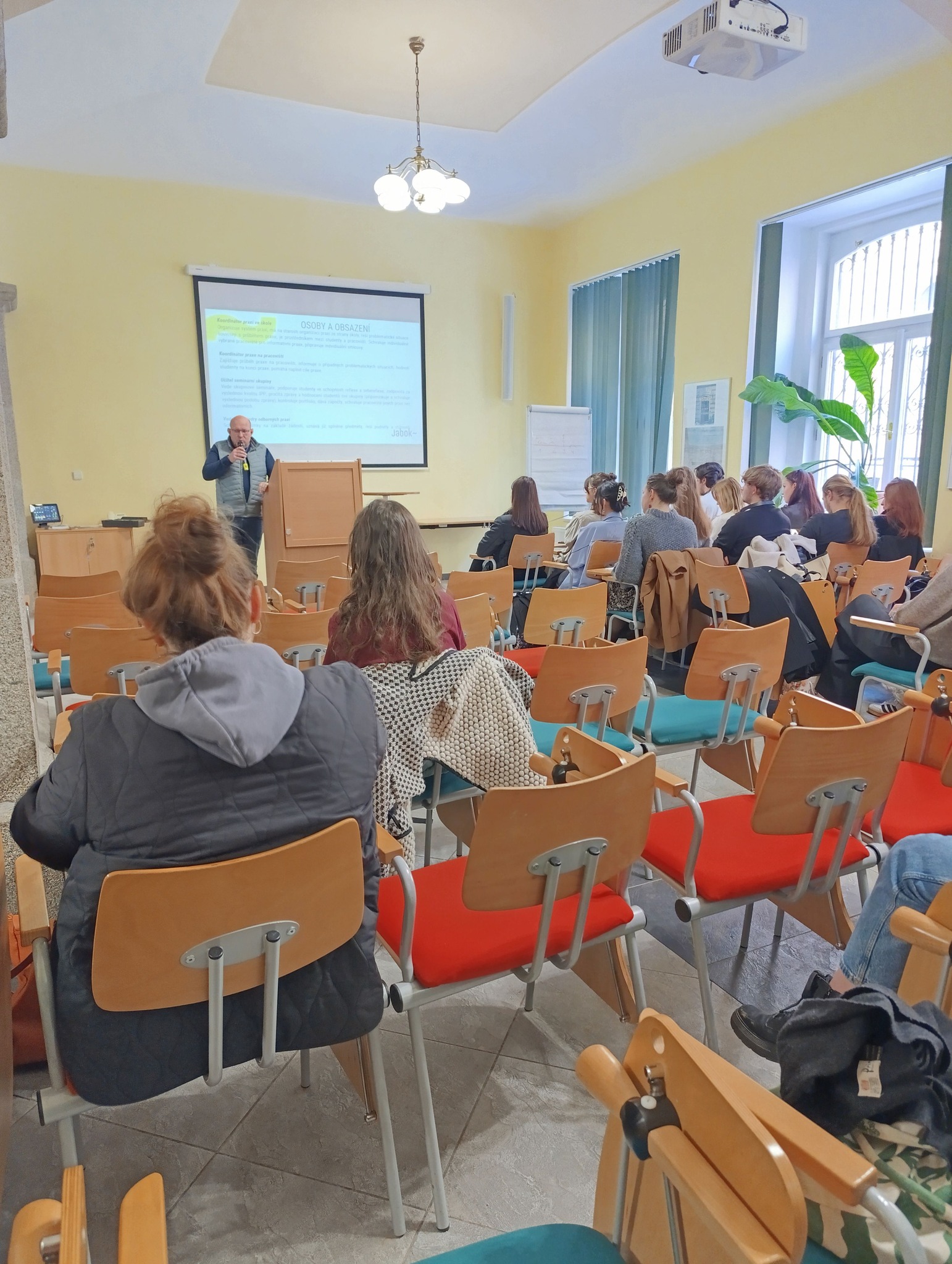 Studenti na úvodním semináři