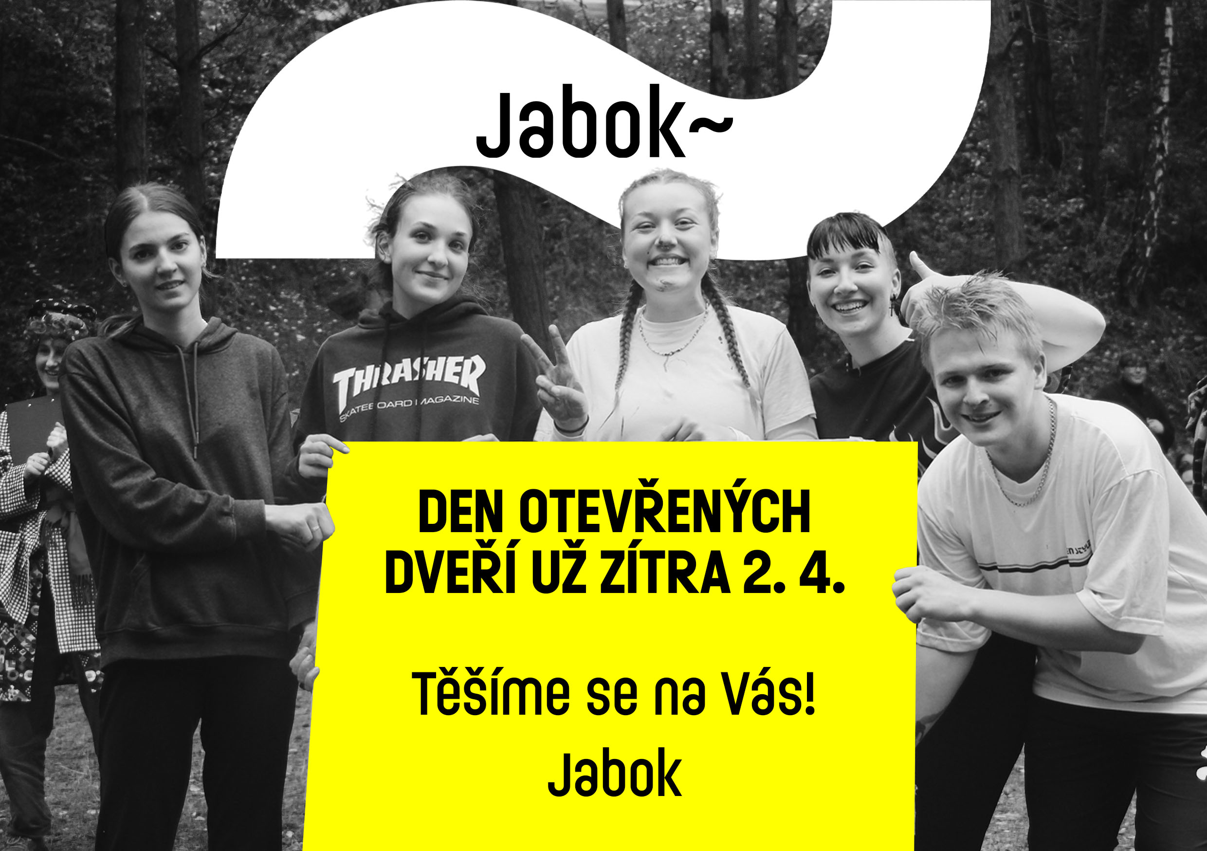 Studenti s pozvánkou na den otevřených dveří